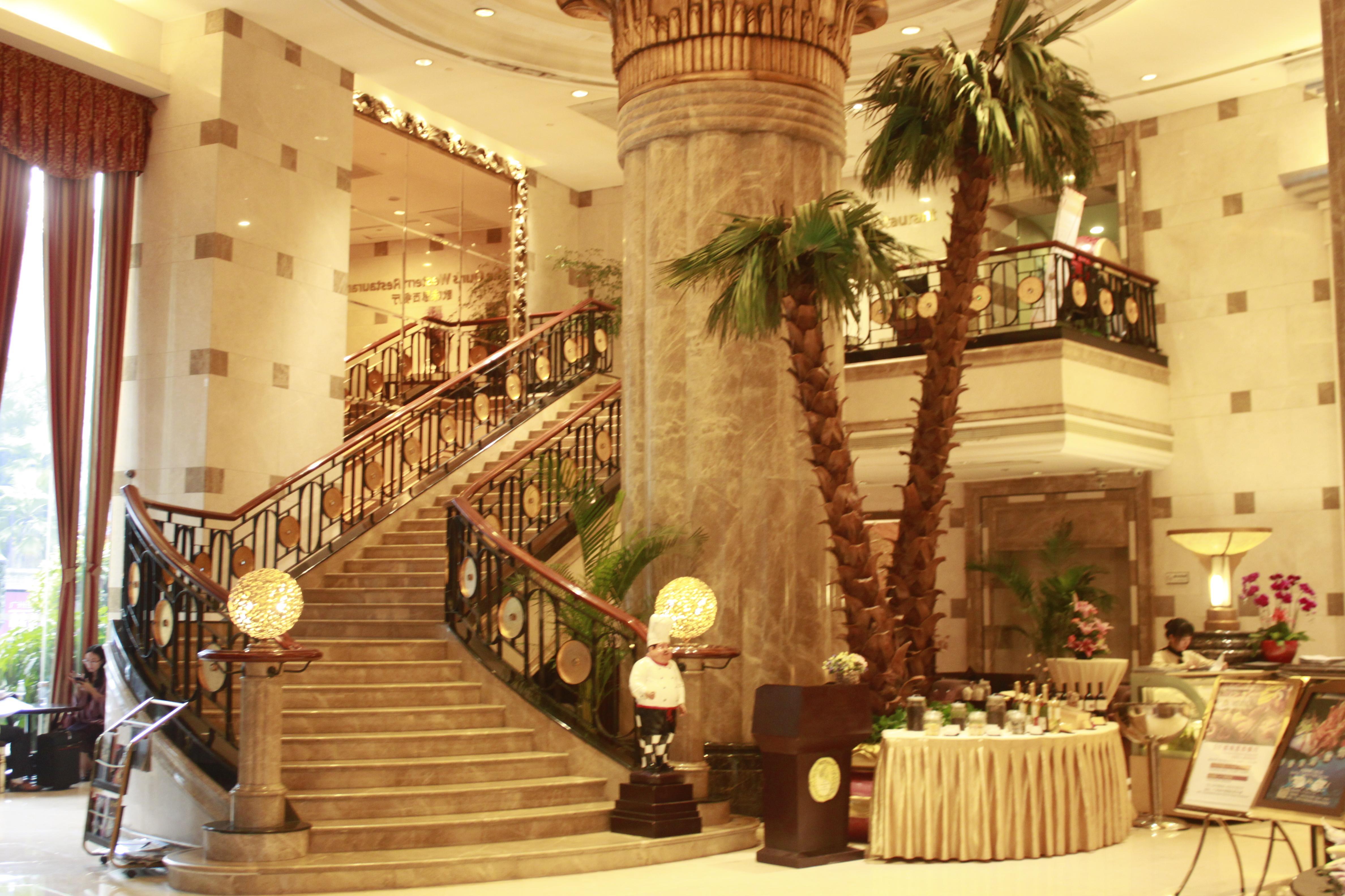Royal Mediterranean Hotel Гуанджоу Екстериор снимка