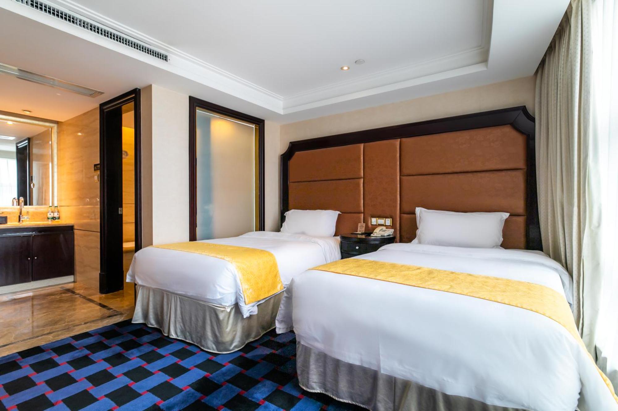 Royal Mediterranean Hotel Гуанджоу Екстериор снимка