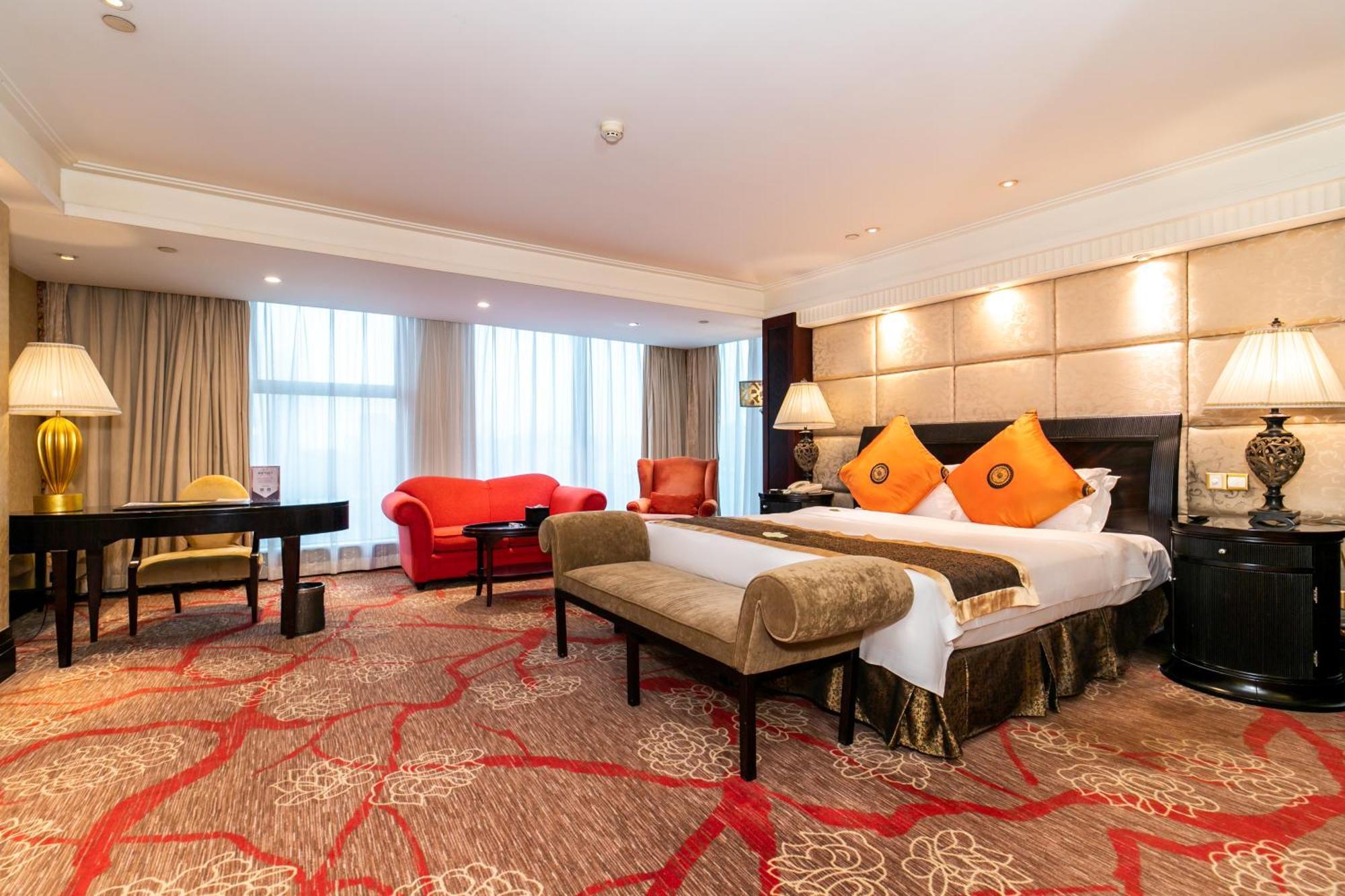 Royal Mediterranean Hotel Гуанджоу Екстериор снимка