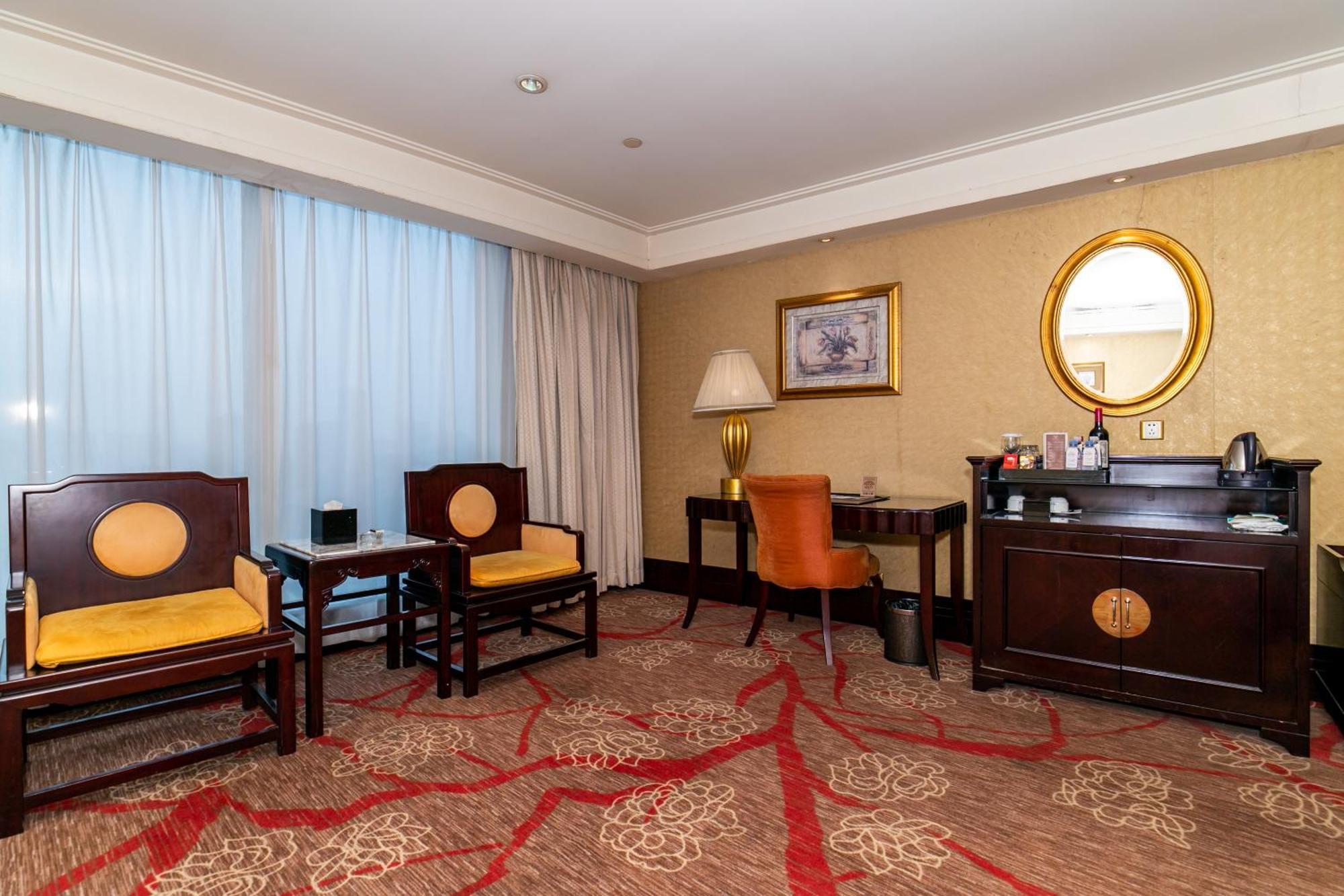 Royal Mediterranean Hotel Гуанджоу Екстериор снимка