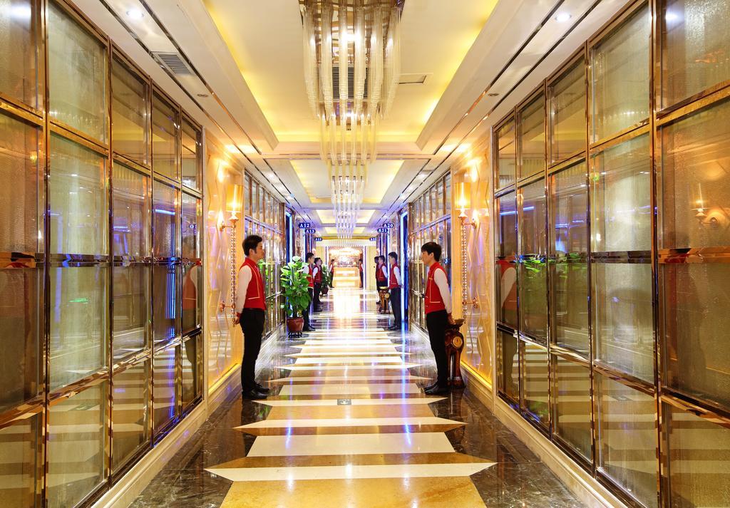 Royal Mediterranean Hotel Гуанджоу Екстериор снимка